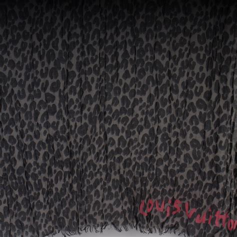 louis vuitton grey leopard scarf